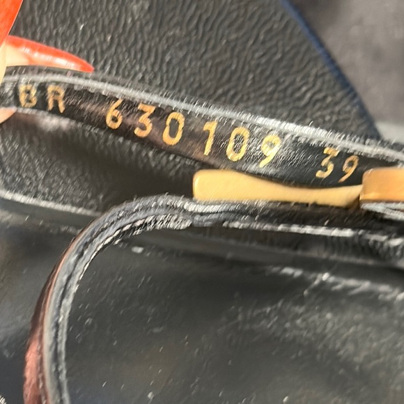 Saint Laurent PATENT LEATHER CASSANDRA SANDALS IN NIOR! SIZE 39! GREAT CONDITION - Picture 12 of 15